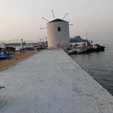 Casa Theotoki * Anemómilosz