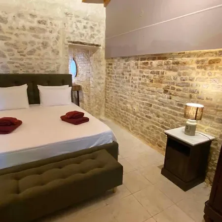 Casa Theotoki * Anemomylos